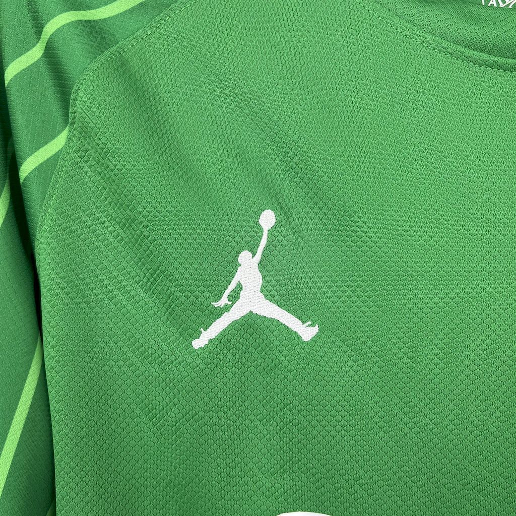 25-26 PSG Red Goalkeeper Long Sleeve Kit Football