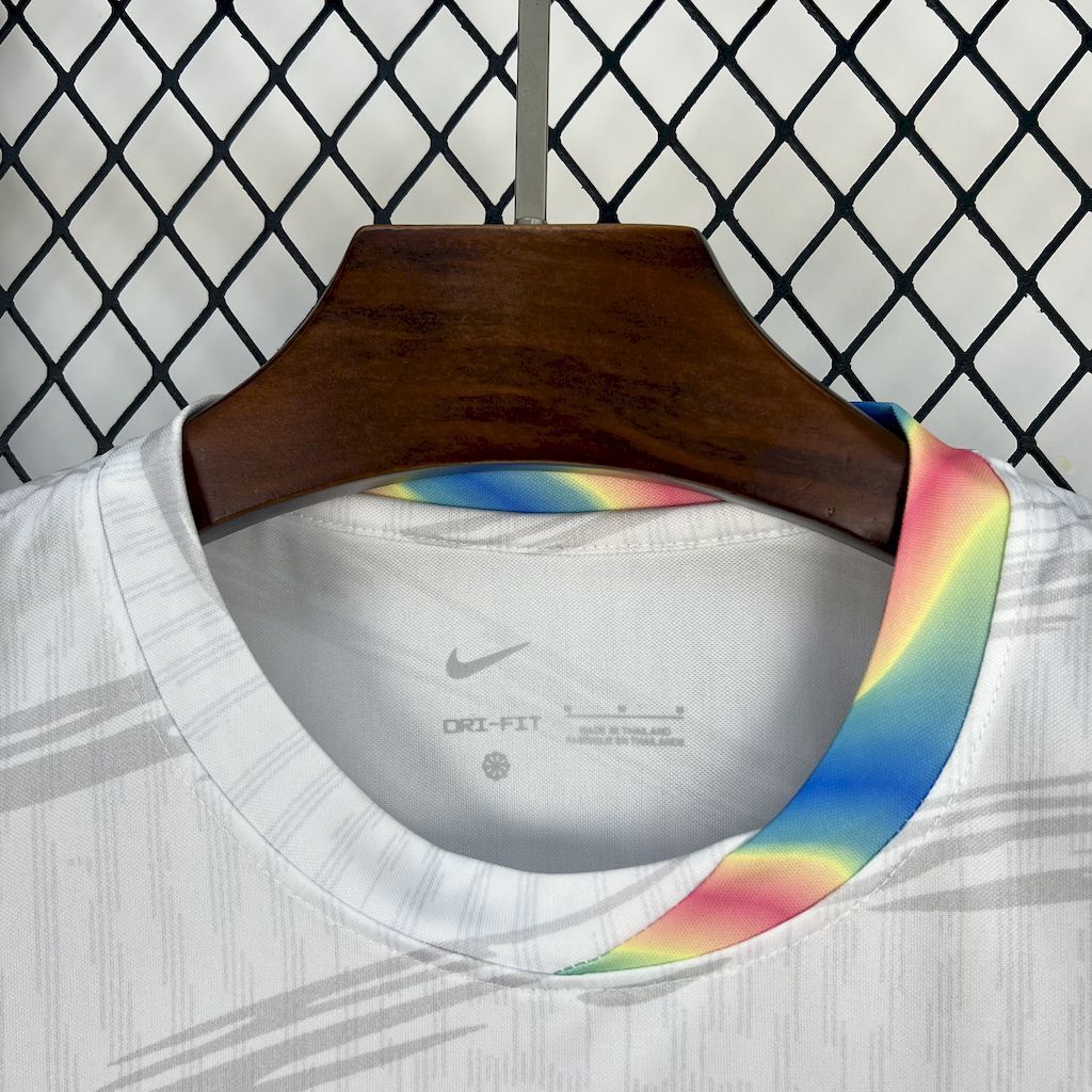 25-26 Barcelona White Special Edition Shirt Football Uniform